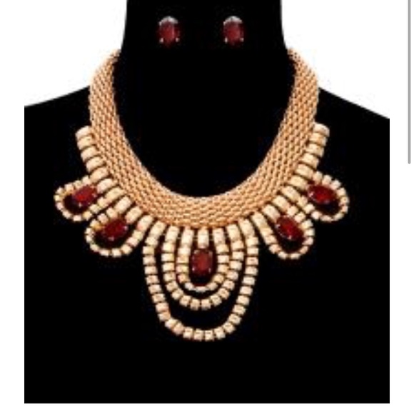 Red Stone Necklace Set - Picture 1 of 2